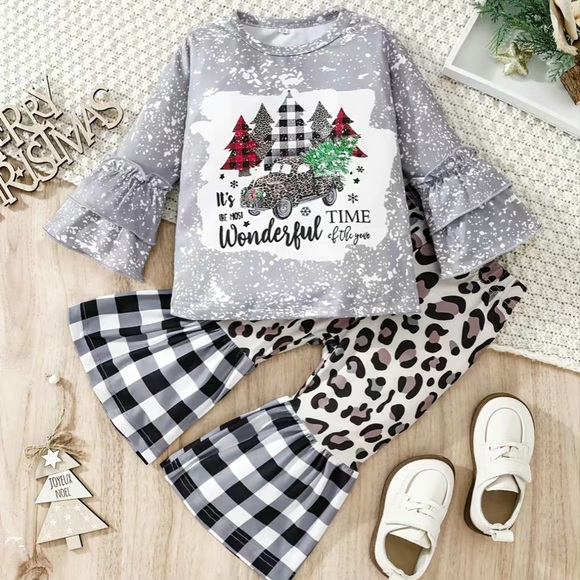 Other - Christmas Long Sleeve w/ Leopard Flare Pants